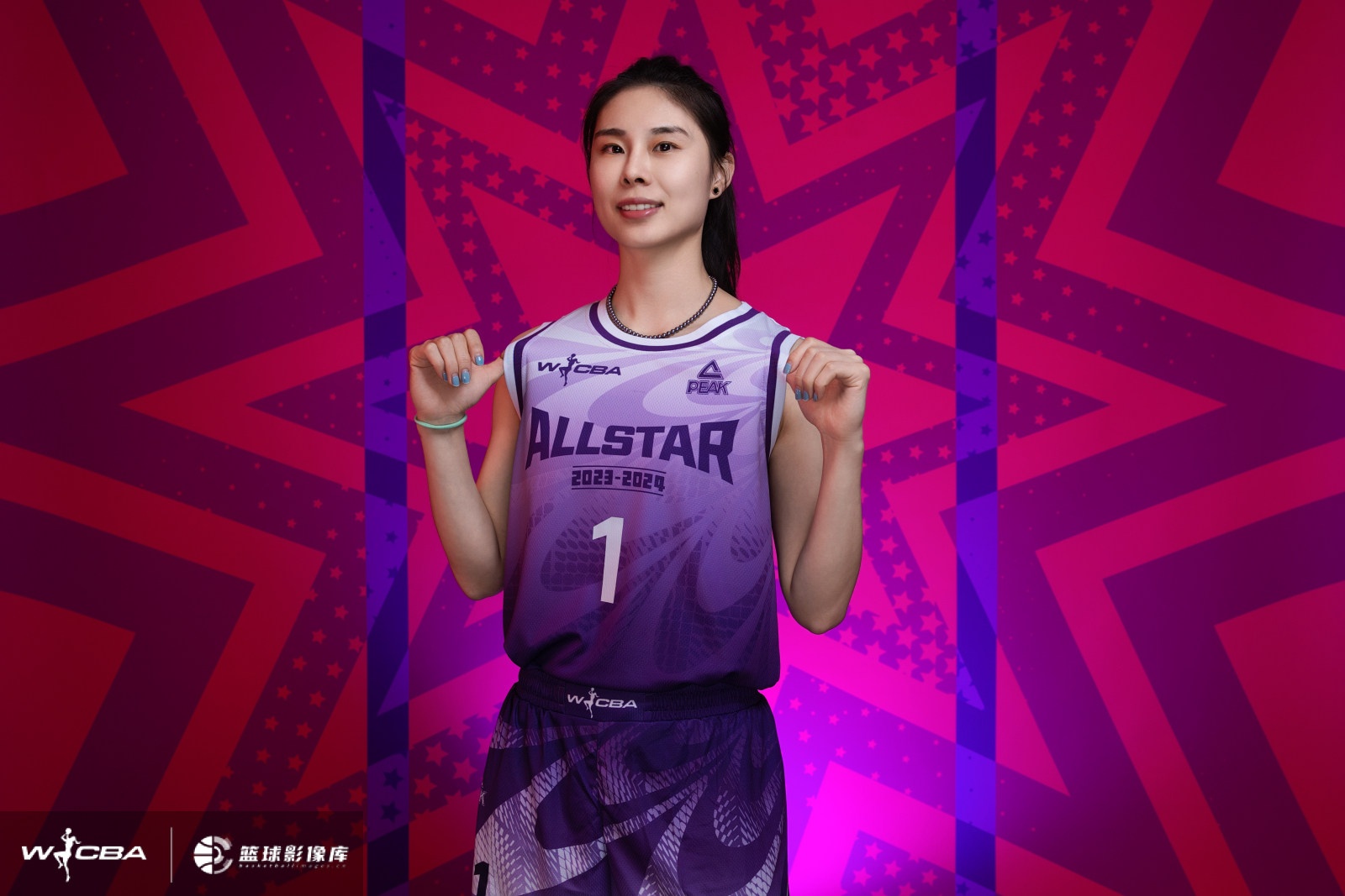 更是在比赛 更是在比赛